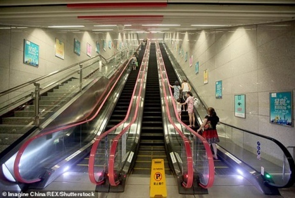 Nhà ga tàu điện ngầm có độ sâu bằng chiều cao tòa nhà 31 tầng - 3 Nhà ga tàu điện ngầm có độ sâu bằng chiều cao tòa nhà 31 tầng - 3