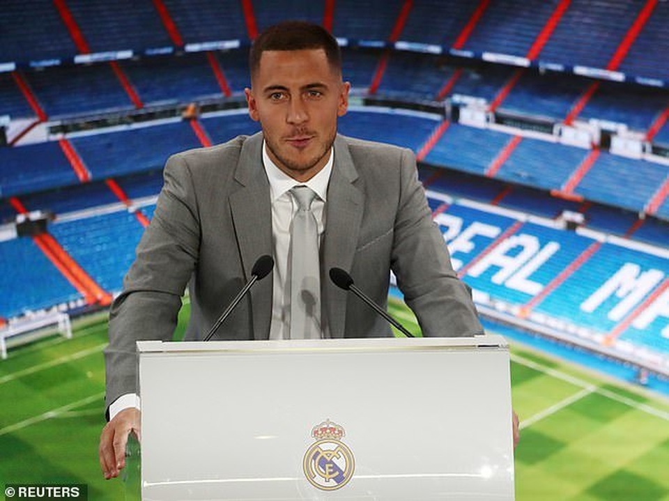 Eden Hazard rạng rỡ ra mắt 50.000 cổ động viên Real Madrid - 17 Eden Hazard rạng rỡ ra mắt 50.000 cổ động viên Real Madrid - 17