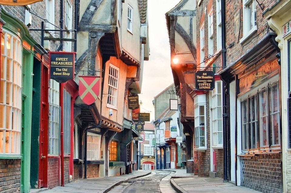 15 thành phố xinh đẹp nhất châu Âu - 14