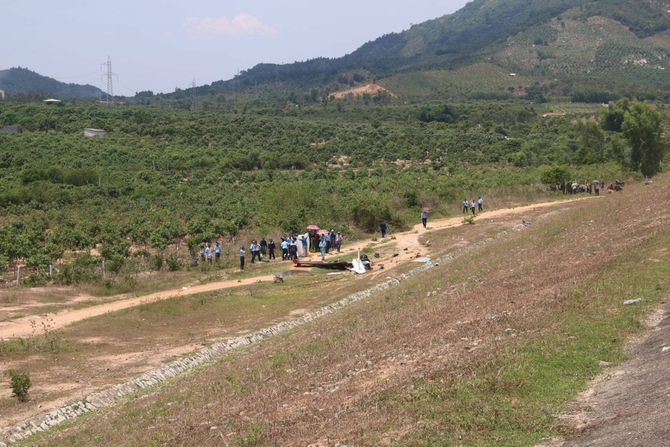 Rơi máy bay quân sự ở Khánh Hòa, 2 phi công thiệt mạng - 3 Rơi máy bay quân sự ở Khánh Hòa, 2 phi công thiệt mạng - 3