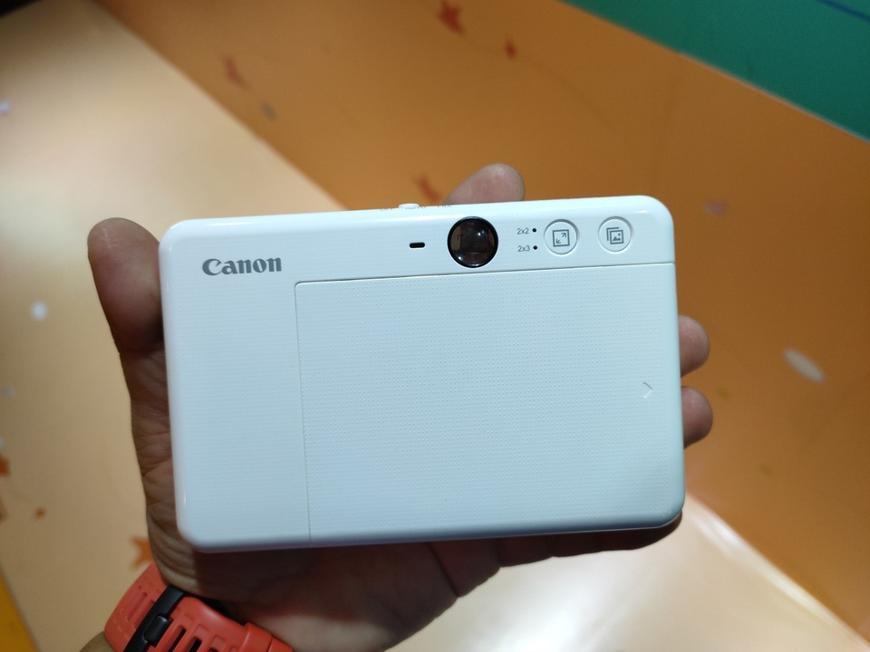 Canon bất ngờ giới thiệu máy ảnh chụp in liền đầu tiên tại Việt Nam - 2 Canon bất ngờ giới thiệu máy ảnh chụp in liền đầu tiên tại Việt Nam - 2