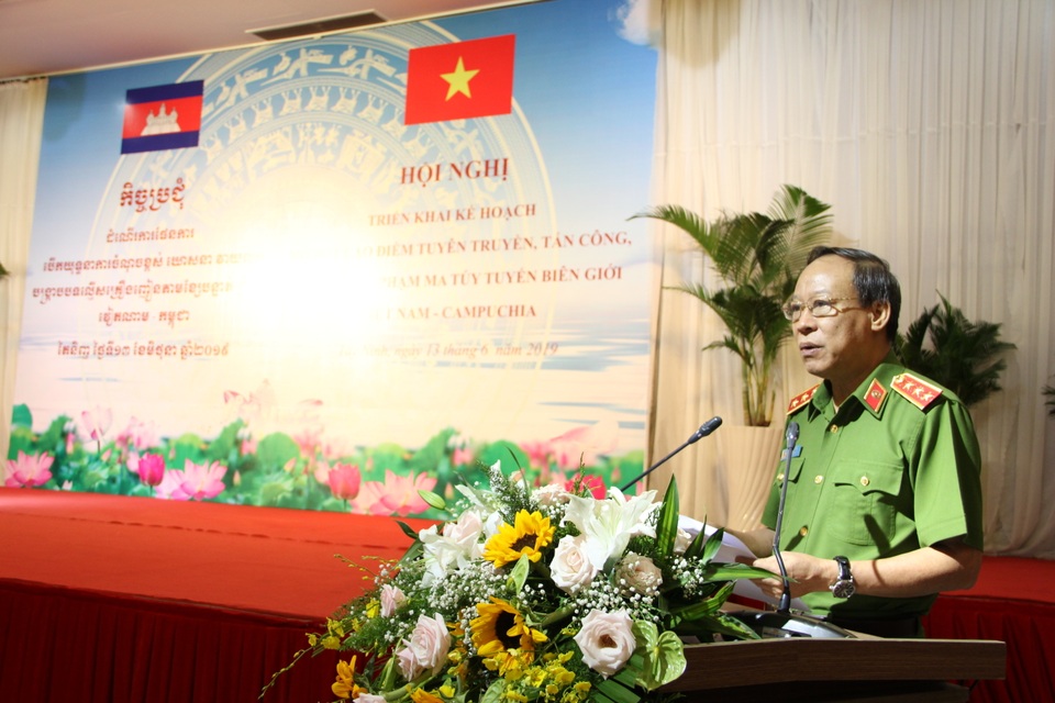 Ma túy từ “tam giác vàng” đổ về Việt Nam - 1