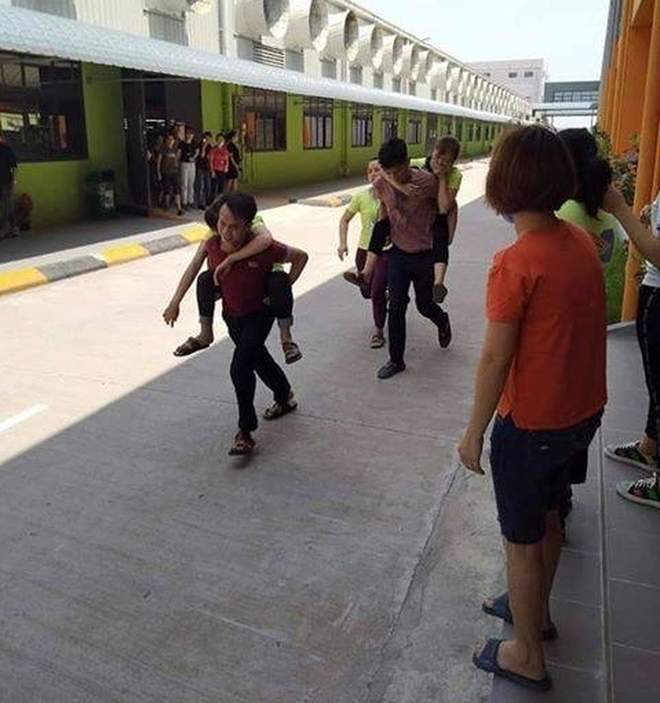 Phú Thọ: 70 công nhân nhập viện nghi ngộ độc thực phẩm - 1 Phú Thọ: 70 công nhân nhập viện nghi ngộ độc thực phẩm - 1