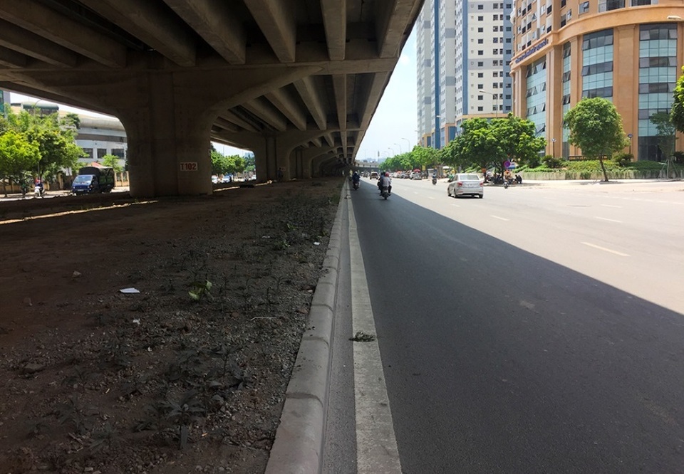 Hà Nội: Xén dải phân cách ở điểm đen ùn tắc nút giao Pháp Vân - 9 Hà Nội: Xén dải phân cách ở điểm đen ùn tắc nút giao Pháp Vân - 9