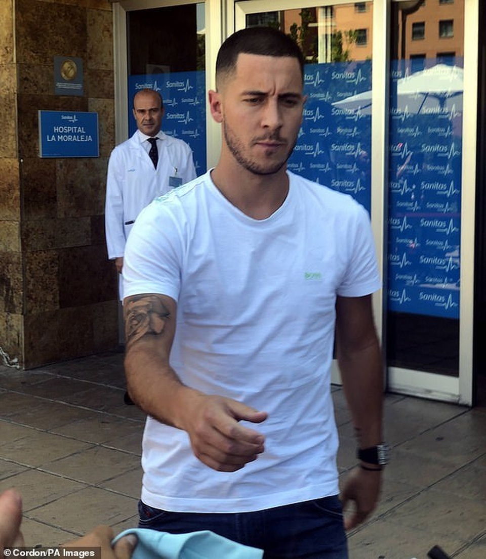 Eden Hazard rạng rỡ ra mắt 50.000 cổ động viên Real Madrid - 4 Eden Hazard rạng rỡ ra mắt 50.000 cổ động viên Real Madrid - 4