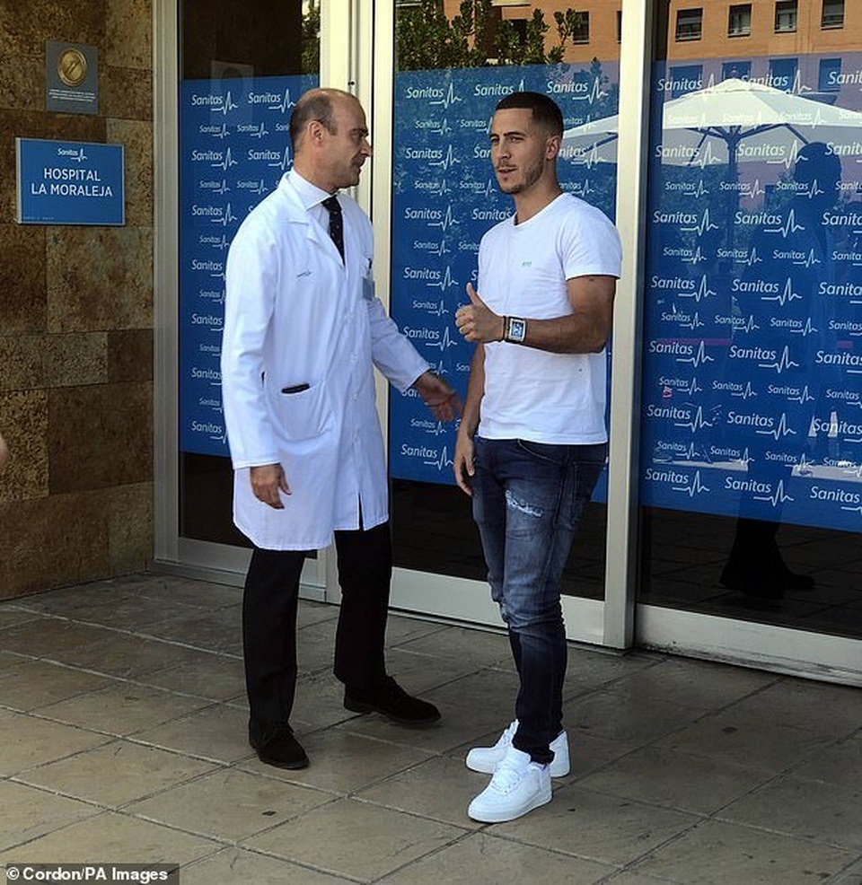 Eden Hazard rạng rỡ ra mắt 50.000 cổ động viên Real Madrid - 3 Eden Hazard rạng rỡ ra mắt 50.000 cổ động viên Real Madrid - 3