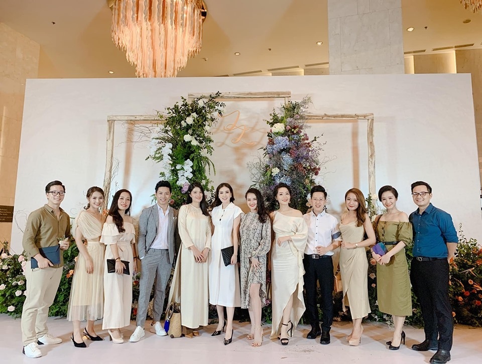 Ca sĩ Phương Linh, Uyên Linh, MC Mù Tạt VTV thi nhau “than” “mót cưới” - 13 Ca sĩ Phương Linh, Uyên Linh, MC Mù Tạt VTV thi nhau “than” “mót cưới” - 13