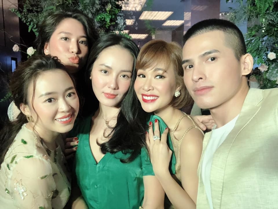 Ca sĩ Phương Linh, Uyên Linh, MC Mù Tạt VTV thi nhau “than” “mót cưới” - 1 Ca sĩ Phương Linh, Uyên Linh, MC Mù Tạt VTV thi nhau “than” “mót cưới” - 1