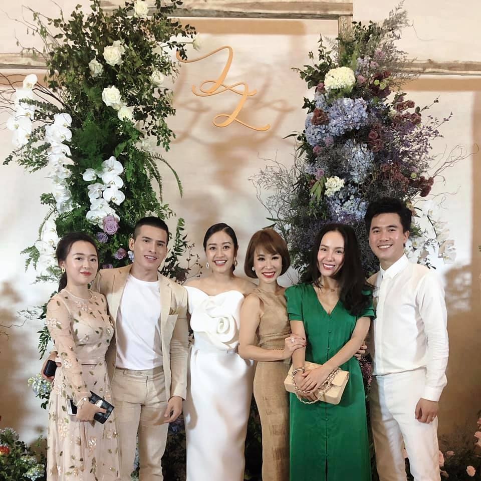 Ca sĩ Phương Linh, Uyên Linh, MC Mù Tạt VTV thi nhau “than” “mót cưới” - 5 Ca sĩ Phương Linh, Uyên Linh, MC Mù Tạt VTV thi nhau “than” “mót cưới” - 5