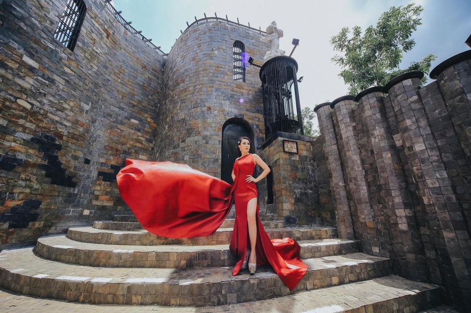 Chùm ảnh nóng bỏng của Minh Thảo sau 1 năm đăng quang Ms International Business 2018 - 3 Chùm ảnh nóng bỏng của Minh Thảo sau 1 năm đăng quang Ms International Business 2018 - 3