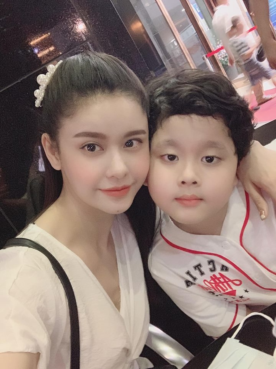 5 sao nữ xinh đẹp, thành công hơn sau hôn nhân đổ vỡ - 9 5 sao nữ xinh đẹp, thành công hơn sau hôn nhân đổ vỡ - 9