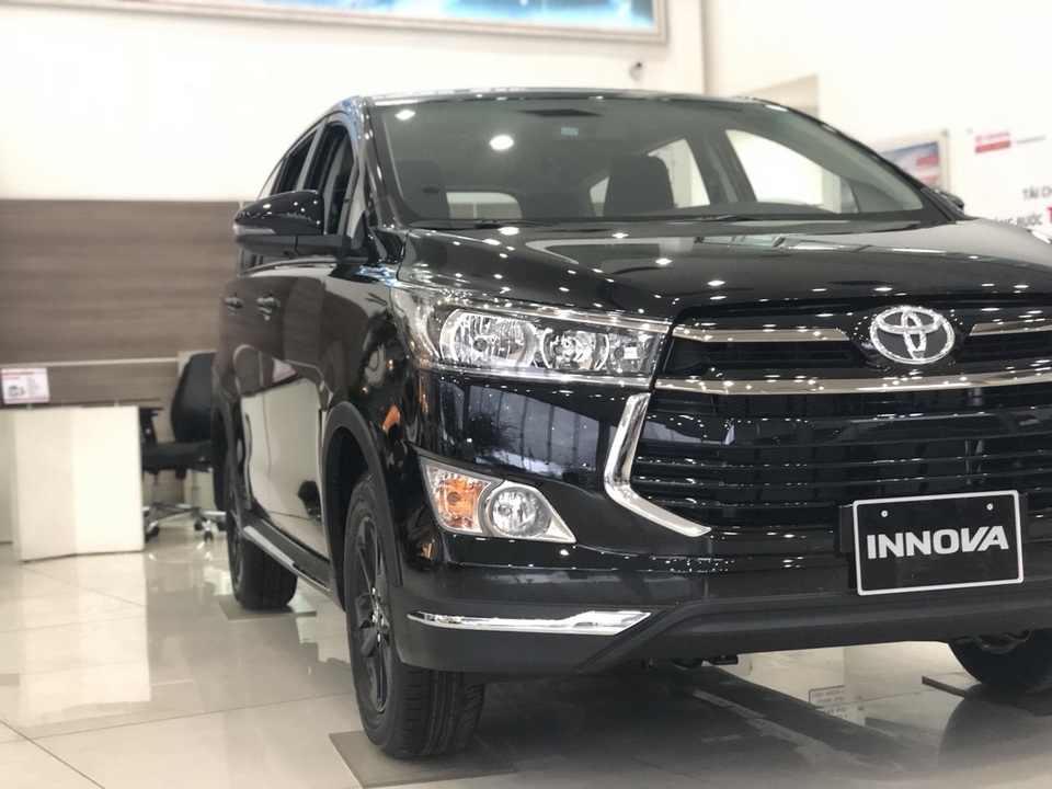 Giảm giá mạnh, Toyota vẫn không cứu vãn được doanh số - 1 Giảm giá mạnh, Toyota vẫn không cứu vãn được doanh số - 1