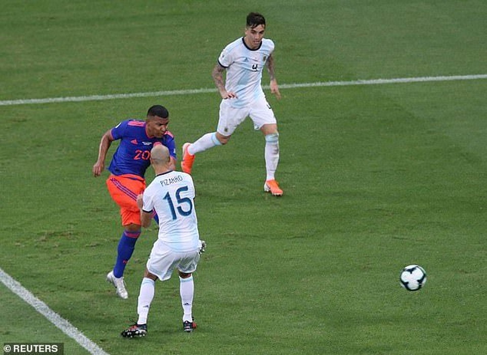 Argentina 0-2 Colombia: Nỗi thất vọng của Messi - 2 Argentina 0-2 Colombia: Nỗi thất vọng của Messi - 2
