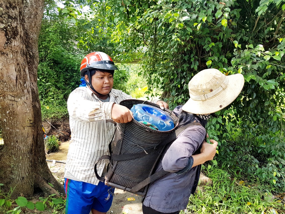 Miền núi Quảng Nam thiếu nước sinh hoạt Miền núi Quảng Nam thiếu nước sinh hoạt