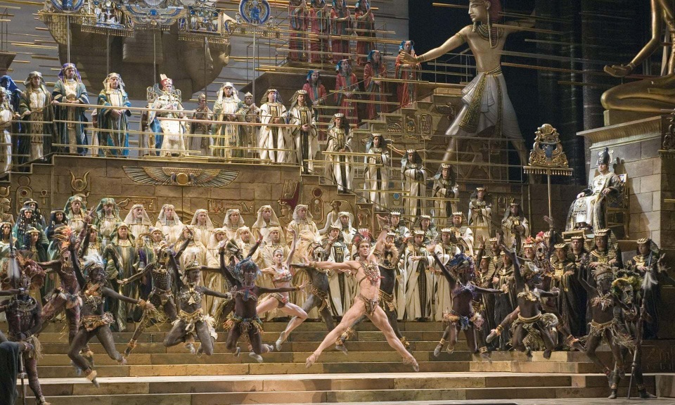 Biệt tài quyến rũ công chúng của đạo diễn “Romeo Juliet” - 5 Biệt tài quyến rũ công chúng của đạo diễn “Romeo Juliet” - 5