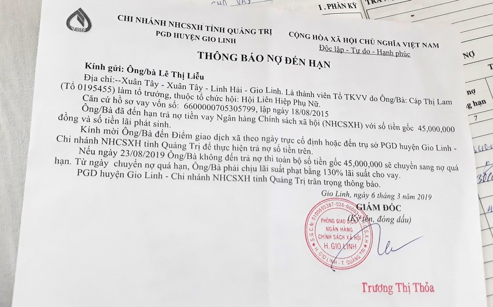 Xót xa cảnh người phụ nữ nghèo đan nón kiếm từng đồng bạc lẻ để chăm con bệnh trọng - 7 Xót xa cảnh người phụ nữ nghèo đan nón kiếm từng đồng bạc lẻ để chăm con bệnh trọng - 7
