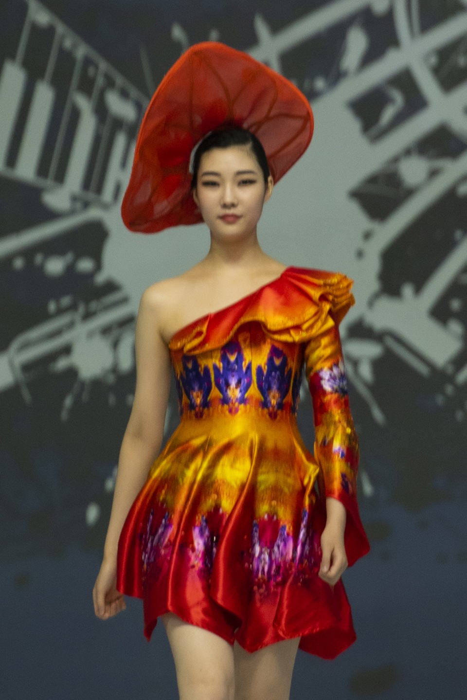 NTK Đỗ Trịnh Hoài Nam mở màn Giấc mơ hoa tại Asean Week 2019 - 7 NTK Đỗ Trịnh Hoài Nam mở màn Giấc mơ hoa tại Asean Week 2019 - 7