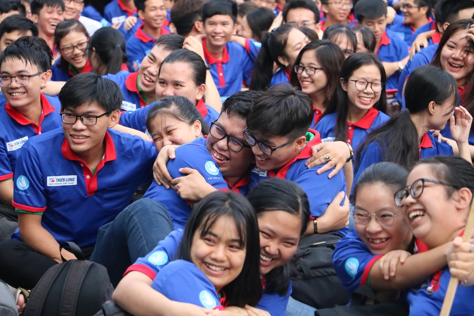 Giới trẻ Sài Gòn hào hứng ngày bắt đầu Tiếp sức mùa thi - 5 Giới trẻ Sài Gòn hào hứng ngày bắt đầu Tiếp sức mùa thi - 5