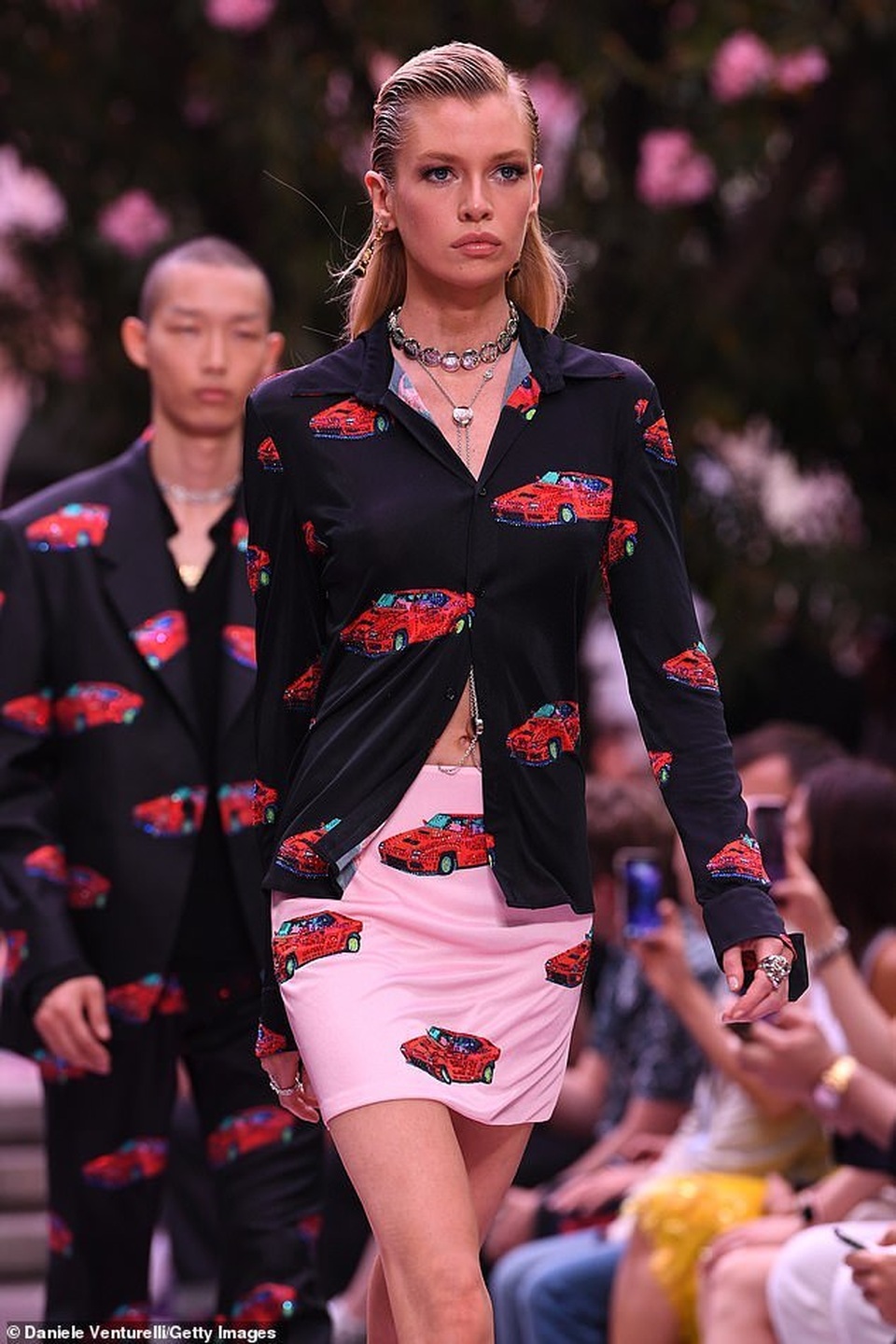 Irina Shayk quyến rũ trên sàn catwalk - 7 Irina Shayk quyến rũ trên sàn catwalk - 7