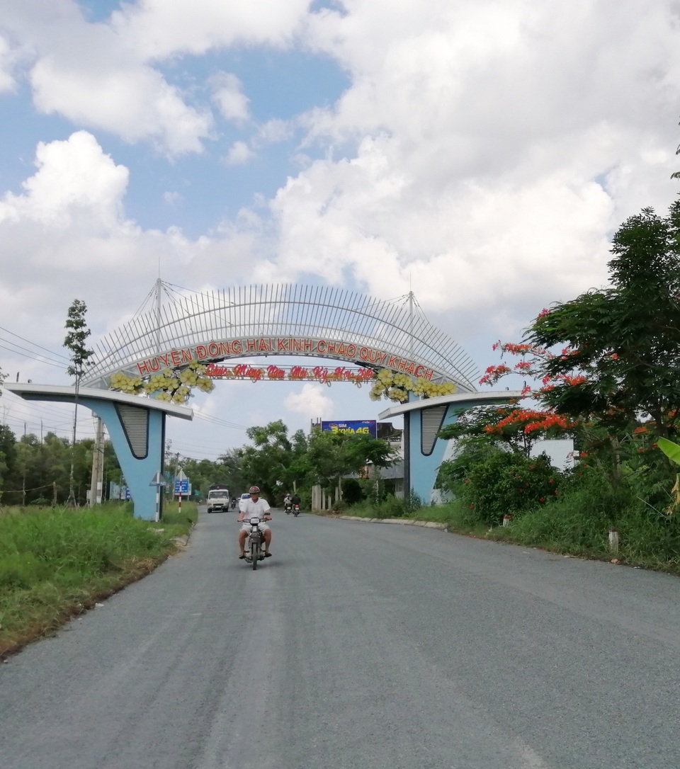 Xứ biển Bạc Liêu “rợp trời” hoa phượng vĩ - 1 Xứ biển Bạc Liêu “rợp trời” hoa phượng vĩ - 1