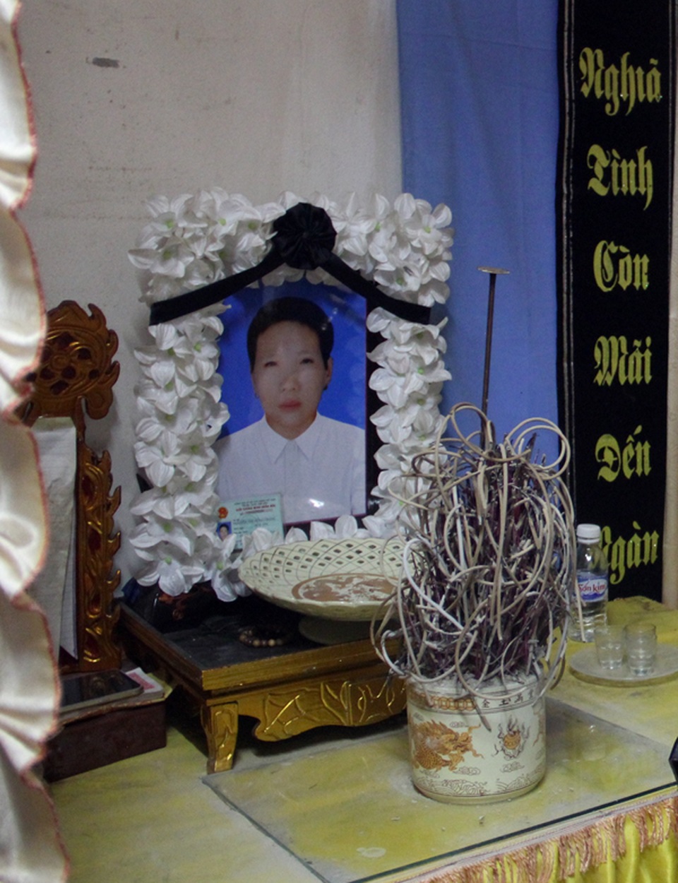 Người đàn bà bất hạnh mất 2 con, chăm chồng ung thư và đứa con sống thực vật - 7 Người đàn bà bất hạnh mất 2 con, chăm chồng ung thư và đứa con sống thực vật - 7