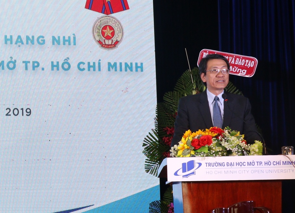 Trường ĐH Mở TP.HCM nhận Huân chương Lao động hạng Nhì - 1
