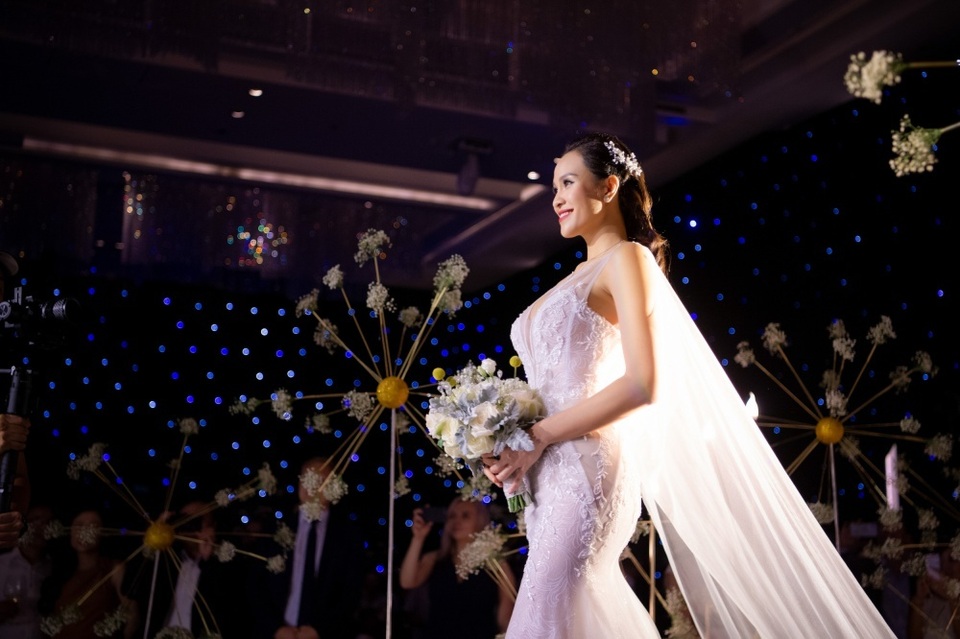 Chồng Tây bật khóc, hứa sẽ yêu thương siêu mẫu Phương Mai đến hết cuộc đời - 3