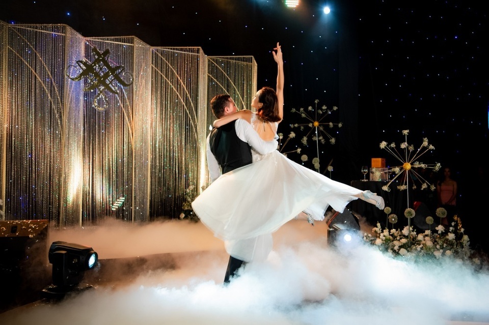 Chồng Tây bật khóc, hứa sẽ yêu thương siêu mẫu Phương Mai đến hết cuộc đời - 17