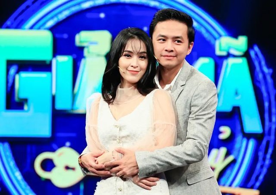 Loạt sao Việt bị phản ứng bởi “cảnh nóng”, tin đồn “làm gái”, “ngủ với đại gia” - 16