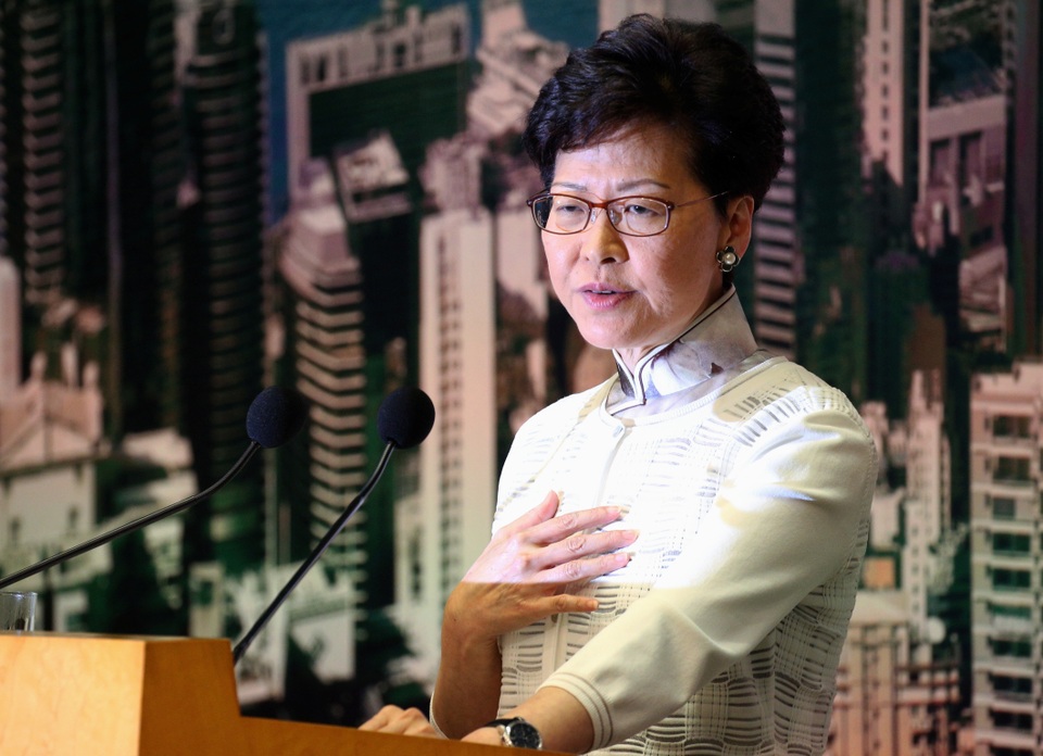 Lời xin lỗi nhằm xoa dịu căng thẳng của lãnh đạo Hong Kong - 1 Lời xin lỗi nhằm xoa dịu căng thẳng của lãnh đạo Hong Kong - 1