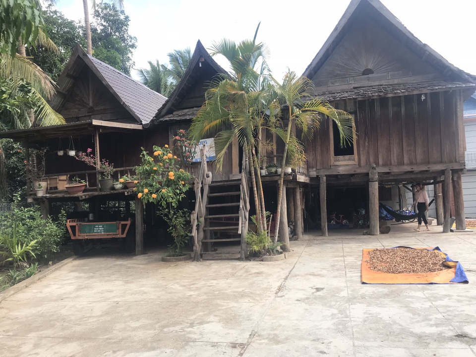 Con thứ 11 của vua voi viết thư kêu khóc vì bài thuốc quý liên tục bị làm giả - 5 Con thứ 11 của vua voi viết thư kêu khóc vì bài thuốc quý liên tục bị làm giả - 5