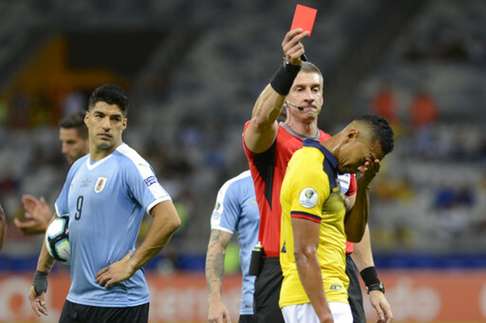 Suarez, Cavani lập công, Uruguay đại thắng 4-0 Ecuador - 4 Suarez, Cavani lập công, Uruguay đại thắng 4-0 Ecuador - 4