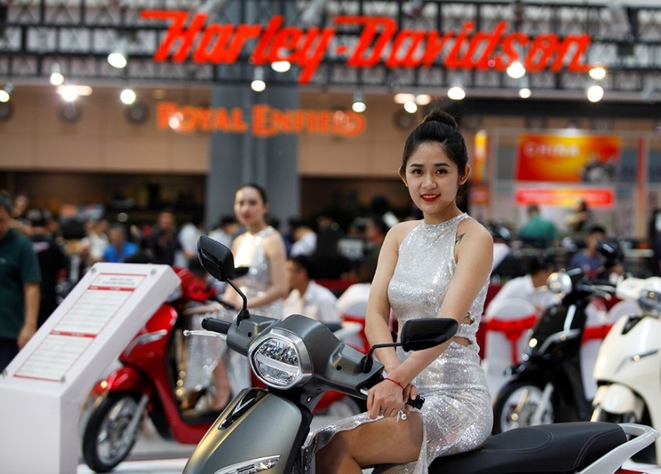 Ngắm những người mẫu xinh đẹp bên môtô “khủng” tại Vietnam AutoExpo 2019 - 5 Ngắm những người mẫu xinh đẹp bên môtô “khủng” tại Vietnam AutoExpo 2019 - 5