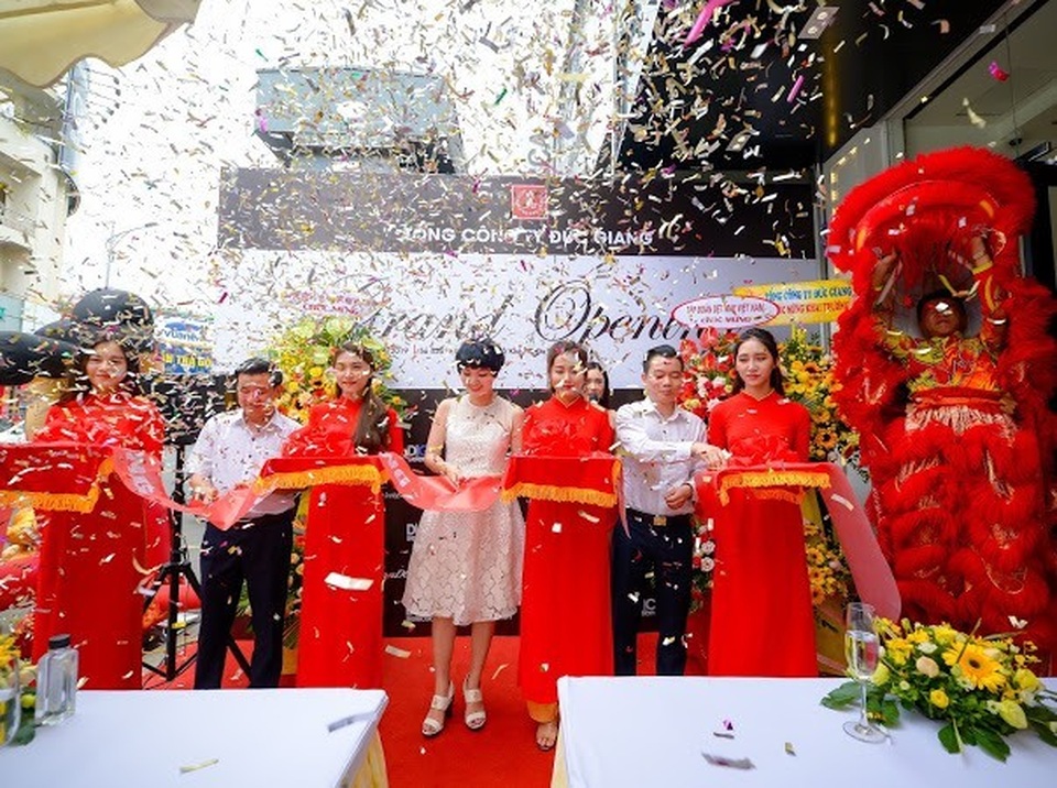 Tổng Công ty Đức Giang ra mắt showroom đầu tiên tại thành phố Đà Nẵng - 1 Tổng Công ty Đức Giang ra mắt showroom đầu tiên tại thành phố Đà Nẵng - 1