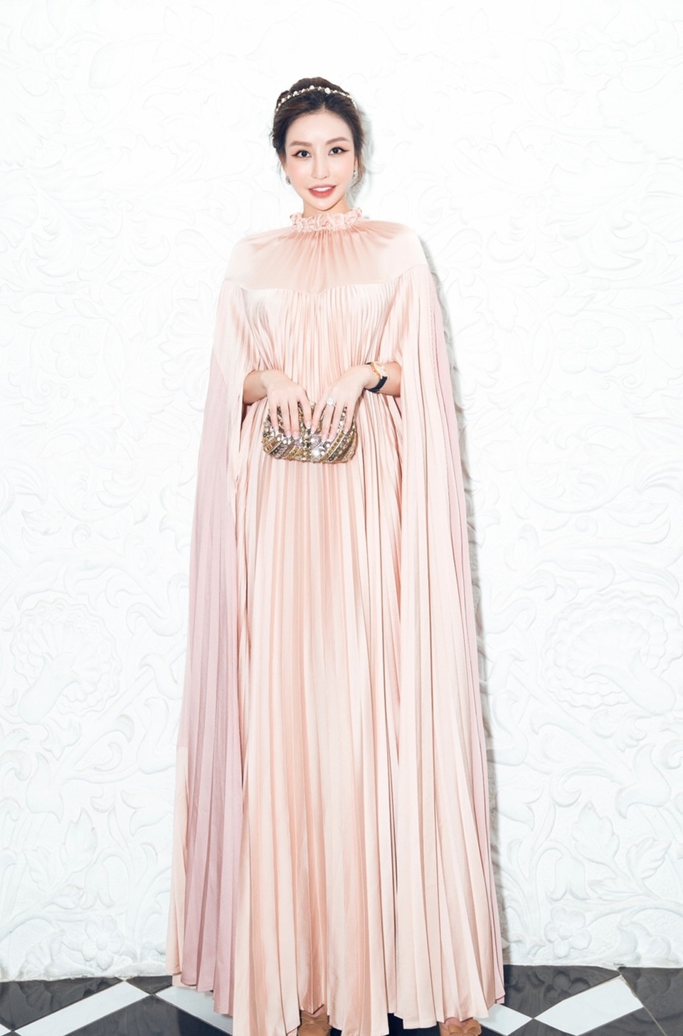 Hoa hậu Lam Cúc khoe vẻ đẹp nữ thần trong sự kiện thời trang - 8