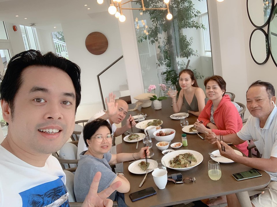 Á hậu Dương Tú Anh tiết lộ lần đầu tiên bố rơi nước mắt trong “Ngày của Cha” - 7 Á hậu Dương Tú Anh tiết lộ lần đầu tiên bố rơi nước mắt trong “Ngày của Cha” - 7