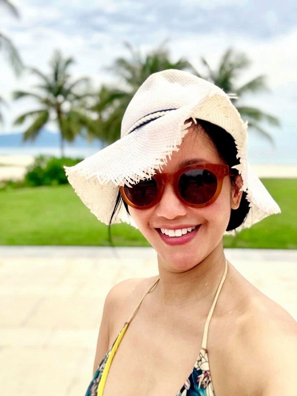 Hồng Nhung diện bikini khoe thân hình săn chắc ở tuổi U50 - 2 Hồng Nhung diện bikini khoe thân hình săn chắc ở tuổi U50 - 2