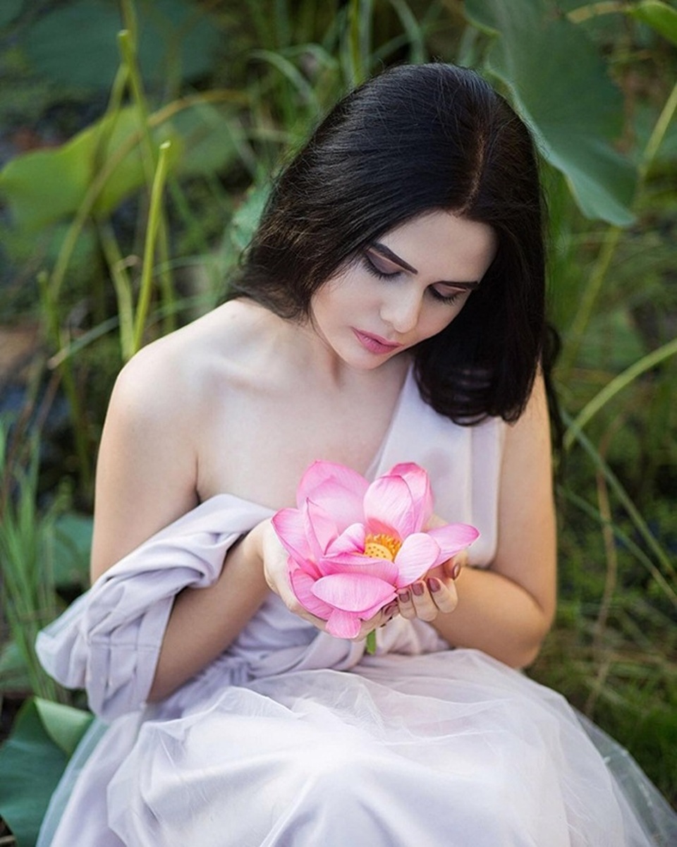Những cô gái ngoại quốc đốn tim người nhìn vì đẹp như nữ thần bên sen - 12 Những cô gái ngoại quốc đốn tim người nhìn vì đẹp như nữ thần bên sen - 12