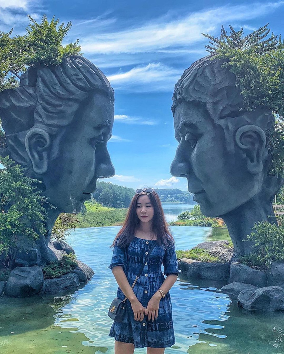 Khám phá hồ Vô Cực đẹp không kém trời Âu gây sốt ở Đà Lạt - 6 Khám phá hồ Vô Cực đẹp không kém trời Âu gây sốt ở Đà Lạt - 6