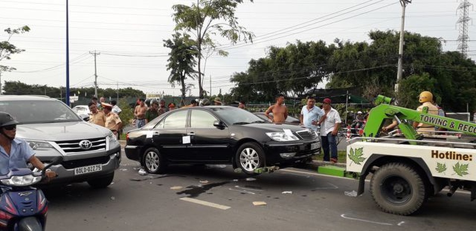 Vụ giang hồ vây xe chở công an: Khởi tố vụ án, bắt nghi can thứ 3 - 4 Vụ giang hồ vây xe chở công an: Khởi tố vụ án, bắt nghi can thứ 3 - 4