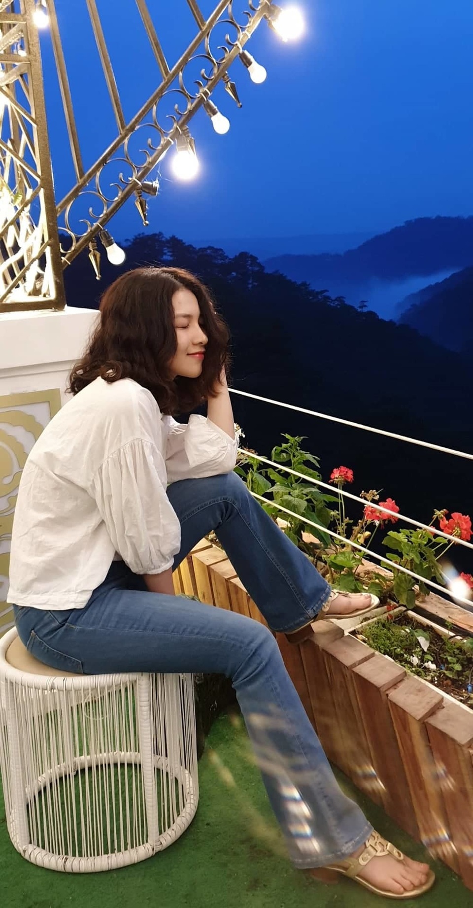 Cận cảnh nhan sắc của bà mẹ hai con trẻ trung xinh đẹp như gái tuổi 18 - 11 Cận cảnh nhan sắc của bà mẹ hai con trẻ trung xinh đẹp như gái tuổi 18 - 11