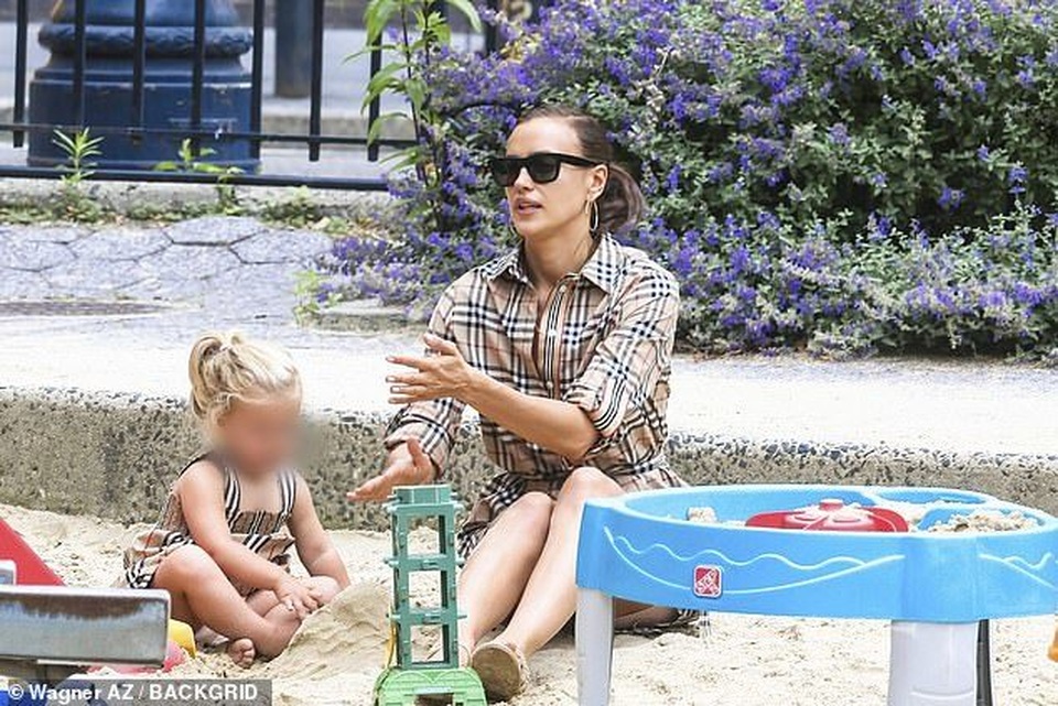 Hậu chia tay Bradley Cooper, Irina Shayk sống vui vẻ và hạnh phúc - 6 Hậu chia tay Bradley Cooper, Irina Shayk sống vui vẻ và hạnh phúc - 6