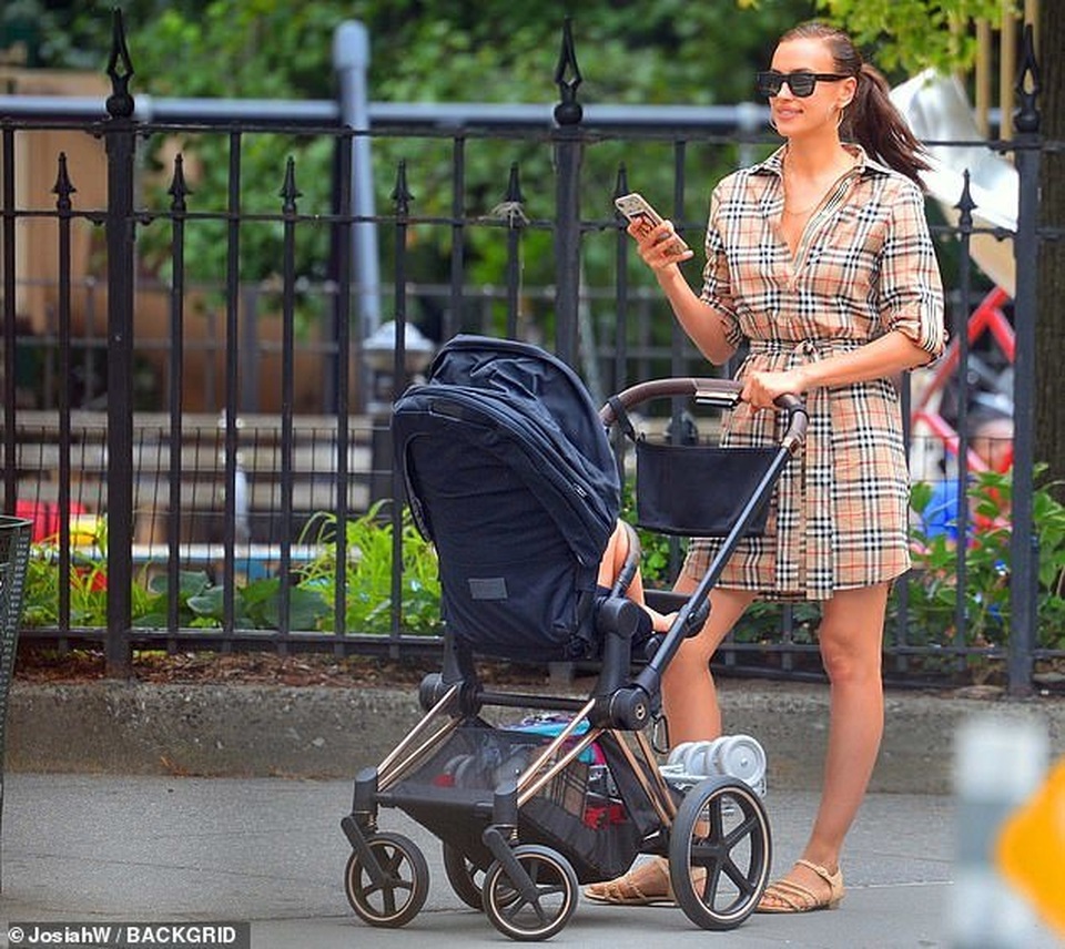 Hậu chia tay Bradley Cooper, Irina Shayk sống vui vẻ và hạnh phúc - 7 Hậu chia tay Bradley Cooper, Irina Shayk sống vui vẻ và hạnh phúc - 7