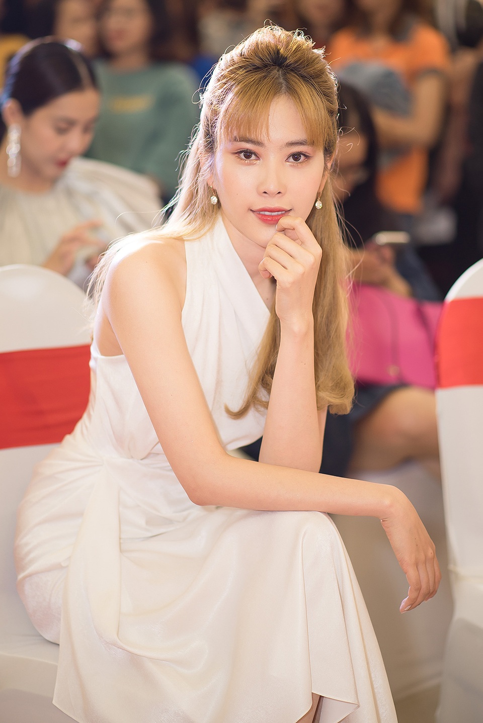 Nam Em bất ngờ trở lại với thân hình thon gọn - 6 Nam Em bất ngờ trở lại với thân hình thon gọn - 6
