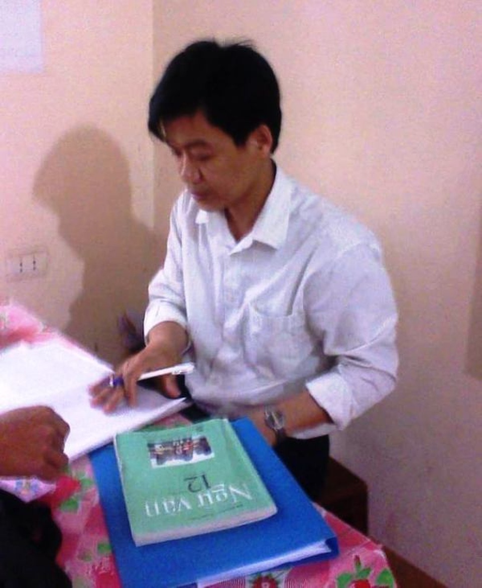 Thầy giáo bị tai nạn giao thông nguy kịch khi làm nhiệm vụ kỳ thi tuyển sinh lớp 10 - 2 Thầy giáo bị tai nạn giao thông nguy kịch khi làm nhiệm vụ kỳ thi tuyển sinh lớp 10 - 2