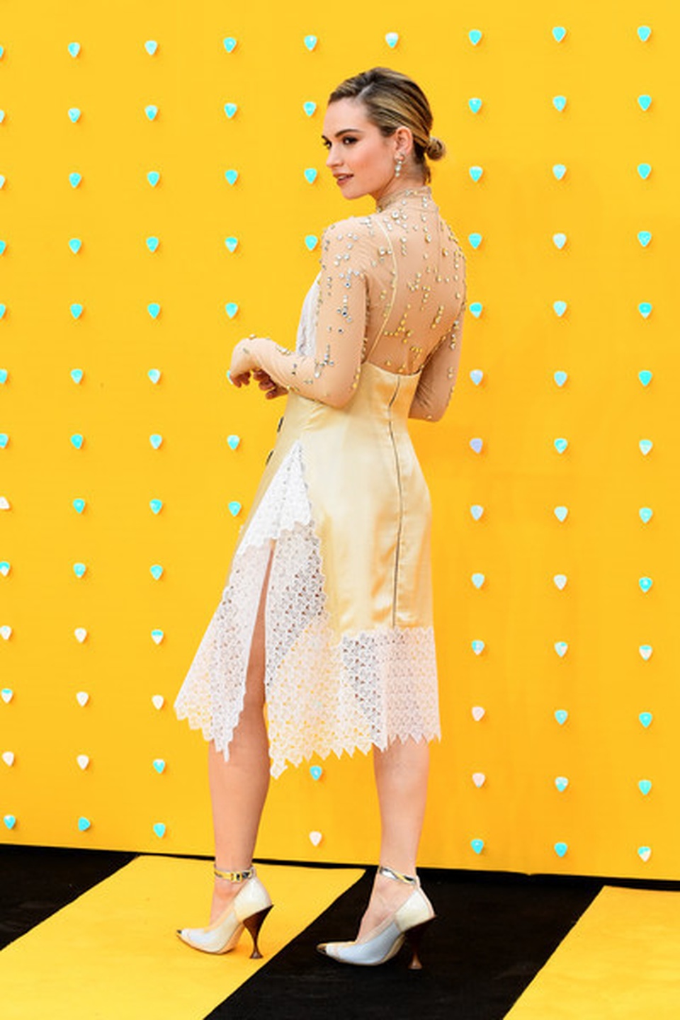 Lọ Lem Lily James điệu đà như công chúa - 8 Lọ Lem Lily James điệu đà như công chúa - 8