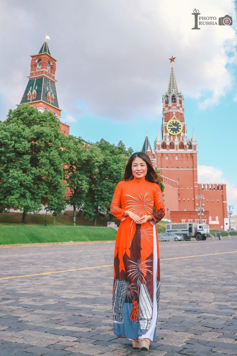 Rạng rỡ áo dài Việt trước cung điện Kremlin - 8 Rạng rỡ áo dài Việt trước cung điện Kremlin - 8