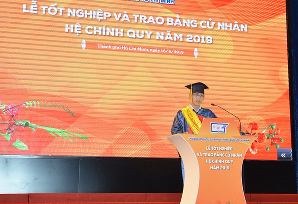 Thủ khoa tốt nghiệp ngành Sư phạm Toán: “Hãy để bản thân được học tập không ngừng” - 1 Thủ khoa tốt nghiệp ngành Sư phạm Toán: “Hãy để bản thân được học tập không ngừng” - 1