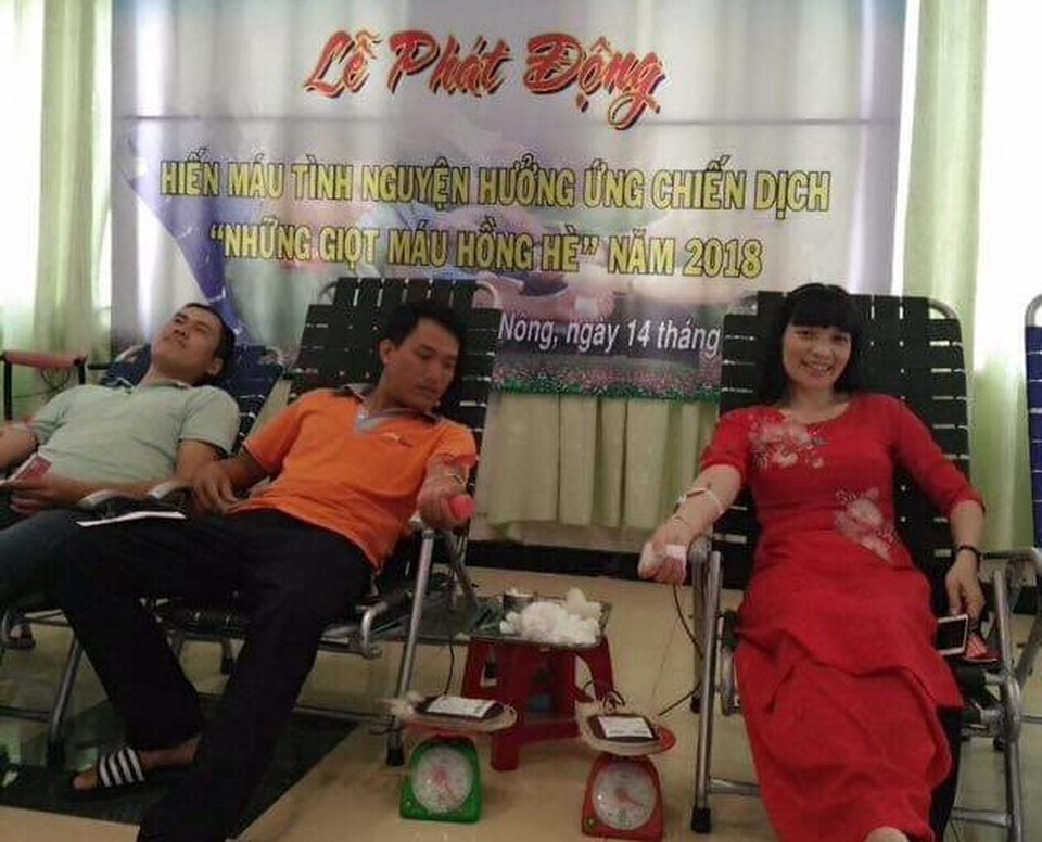 Nữ cán bộ xã biên giới gần 30 lần hiến máu cứu người - 2 Nữ cán bộ xã biên giới gần 30 lần hiến máu cứu người - 2