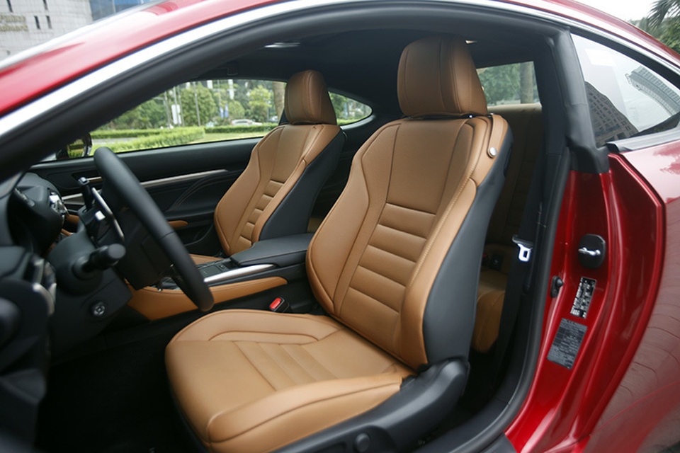 Lexus RC 2019 - Khi người Nhật làm xe thể thao hạng sang - 9 Lexus RC 2019 - Khi người Nhật làm xe thể thao hạng sang - 9